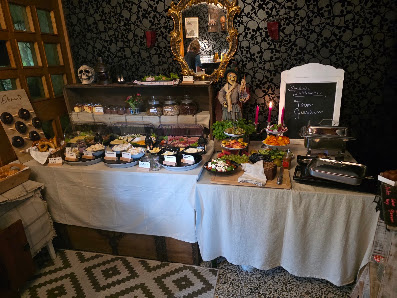 Esmeralda‘s Hexencafe – Bild