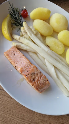 HEEWEN | Restaurant & Café – Bild