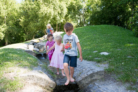 Spielplatz am Kinderspielhaus "Seepferdchen" – Bild