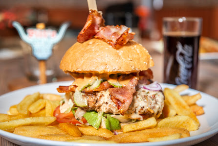 Pitt's Steakhouse / Restaurant & Gaststätte / Ferienwohnung Wille – Bild