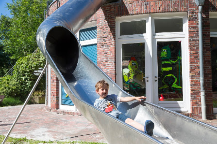 Spielplatz am Kinderspielhaus "Seepferdchen" – Bild