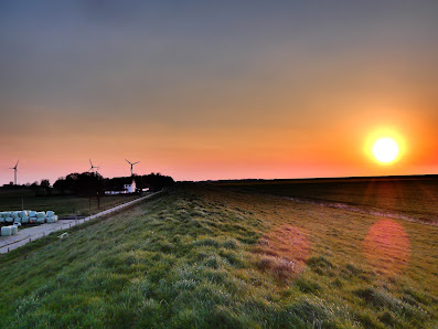 Bauernhof am Nordseedeich – Bild