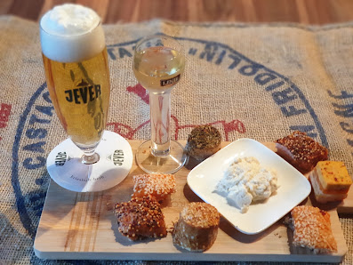 Seemann Oles Lands End. Die Wunder - Bar in Schillig. – Bild